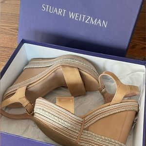 Stuart Weitzman platform heel. Light pink/tan color